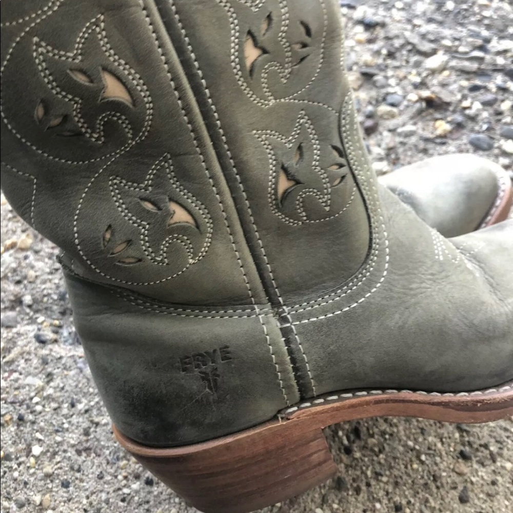 Frye Austin Flower Cut Out Olive Leather Boots - Picture 3 of 8